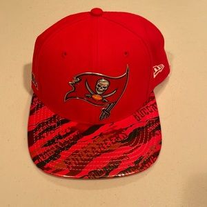 buccaneers snapback hat